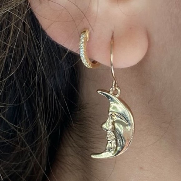 Jewelry - Moon earrings